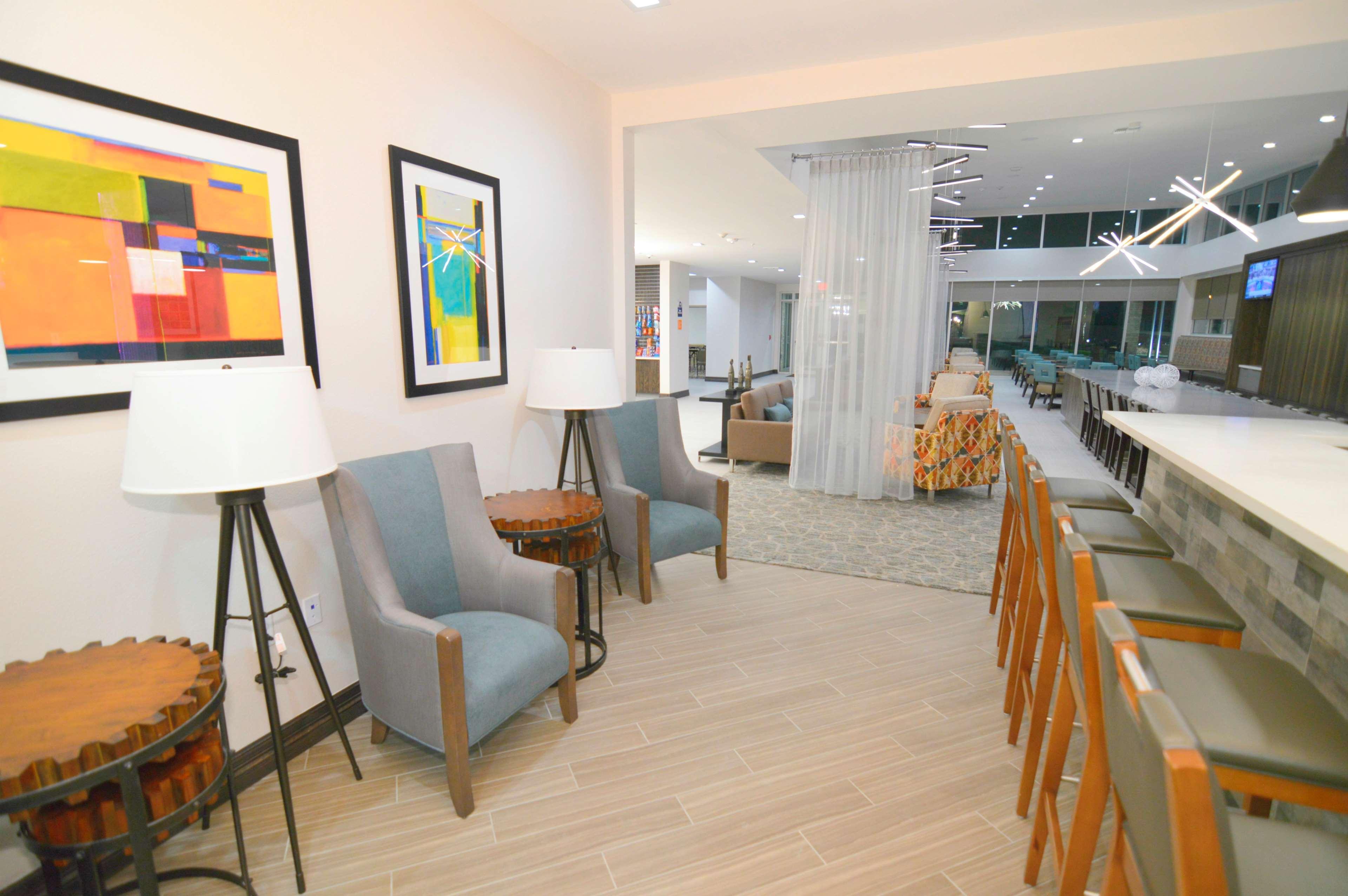 Best Western Plus Pleasanton Hotel Екстериор снимка