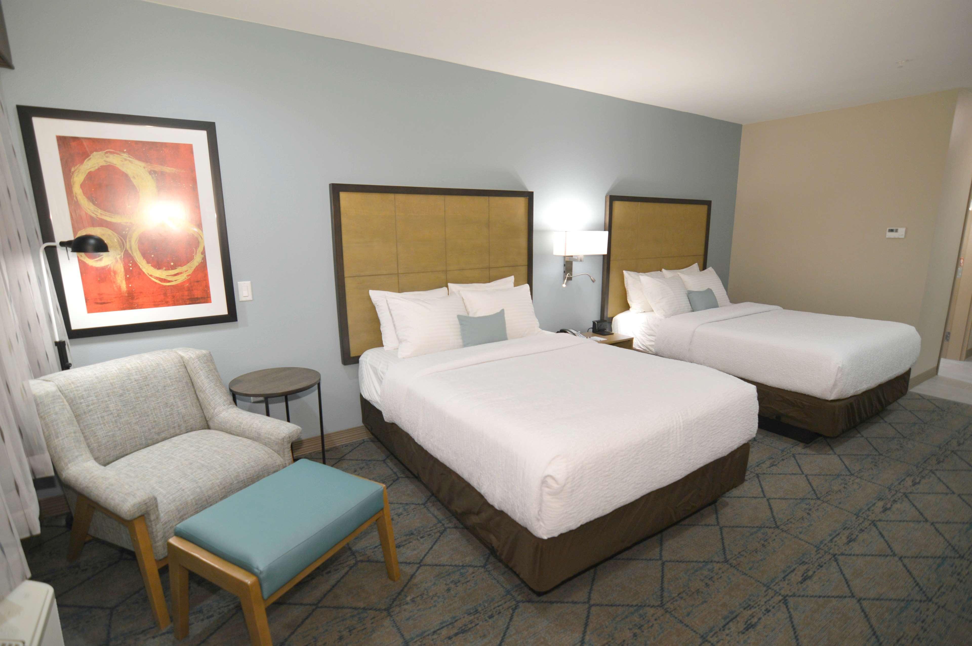 Best Western Plus Pleasanton Hotel Екстериор снимка