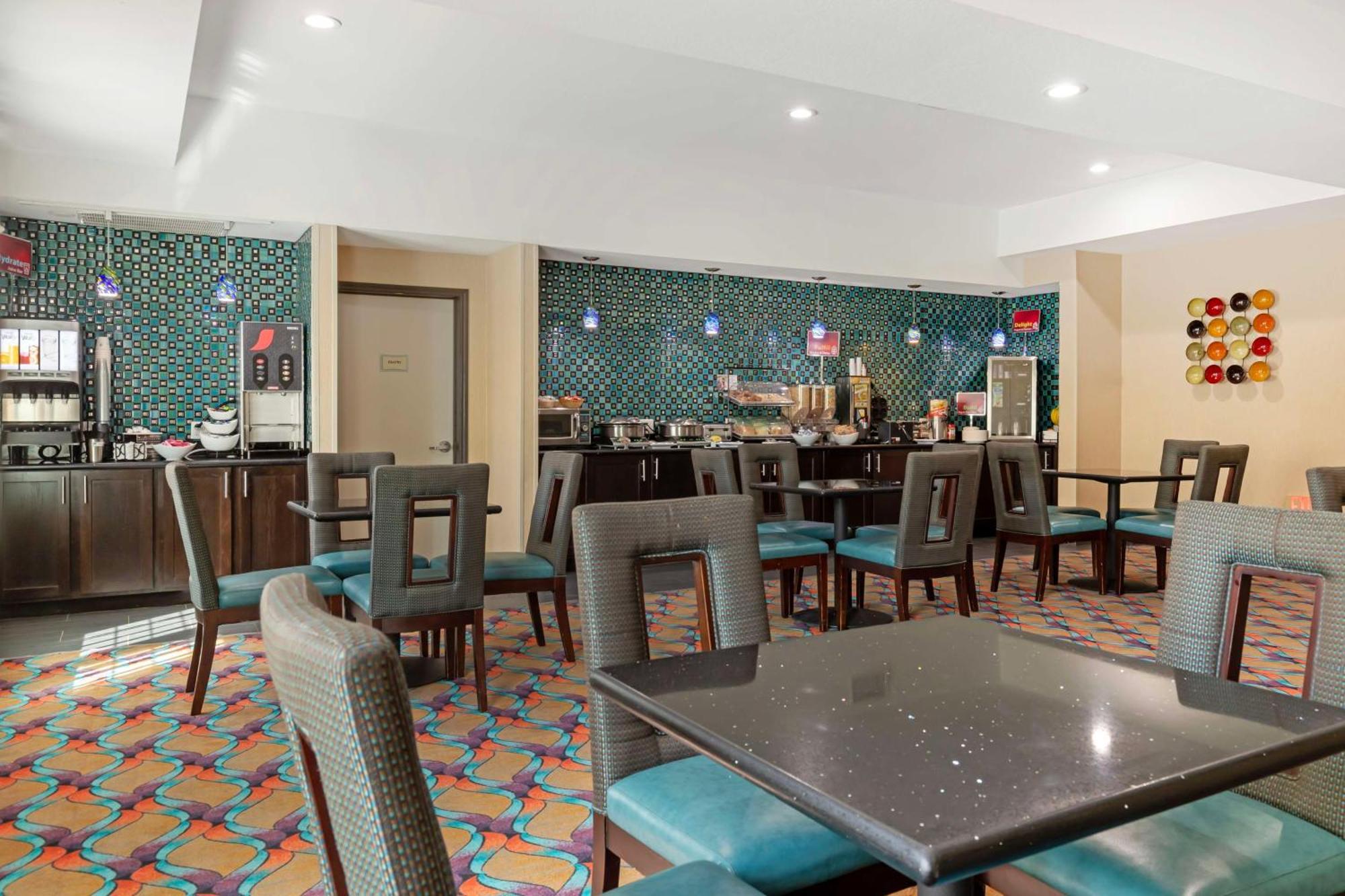 Best Western Plus Pleasanton Hotel Екстериор снимка